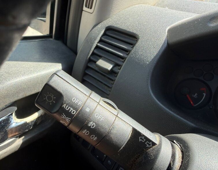 NISSAN NAVARA D40